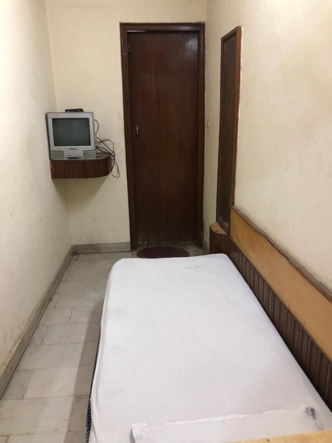 Hotel Yes Please Lodge New Delhi Luaran gambar