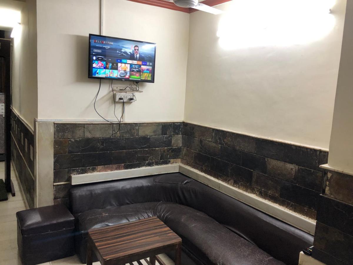 Hotel Yes Please Lodge New Delhi Luaran gambar